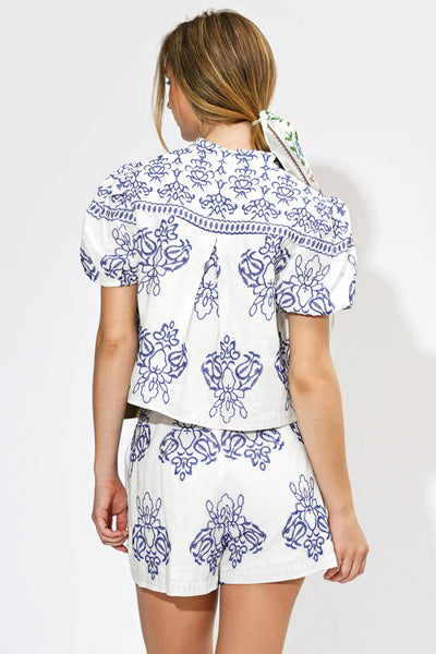 White/Blue Embroidered Shorts w/Belt