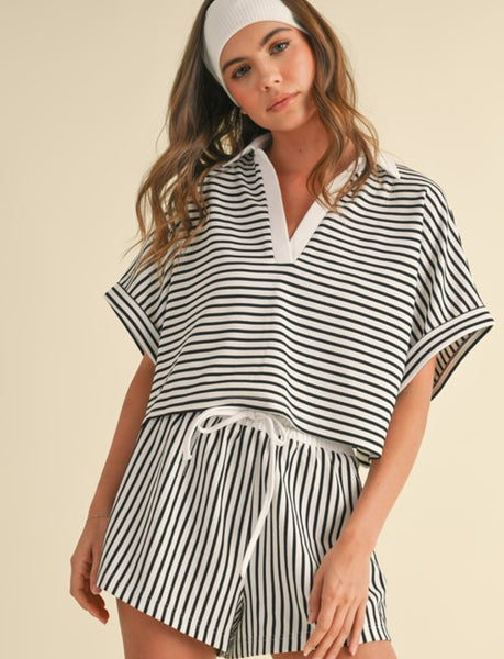 White Knitted Striped Cropped Shirt