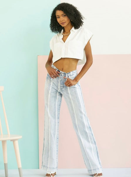 Light High Rise 90's Flare Jeans
